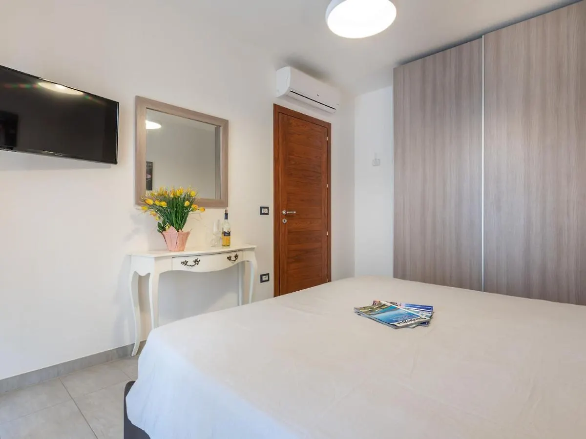 Apartment Casa Del Lido By Interhome Alghero